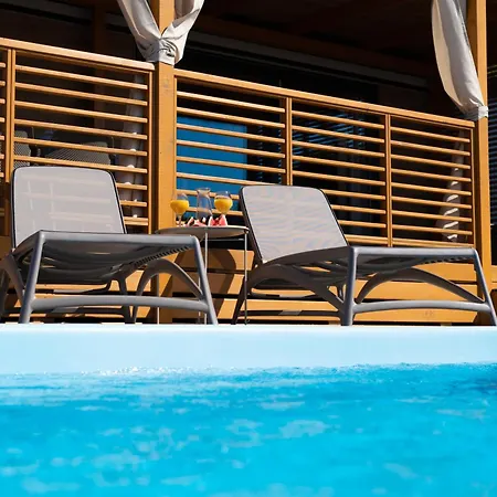 Nevia - Mobile Homes With Heated Private Pool Camping