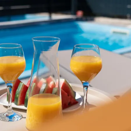 Nevia - Mobile Homes With Heated Private Pool