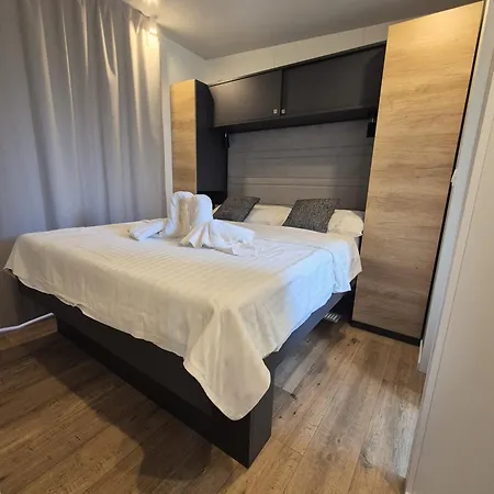 Nevia - Mobile Homes With Heated Private Pool *