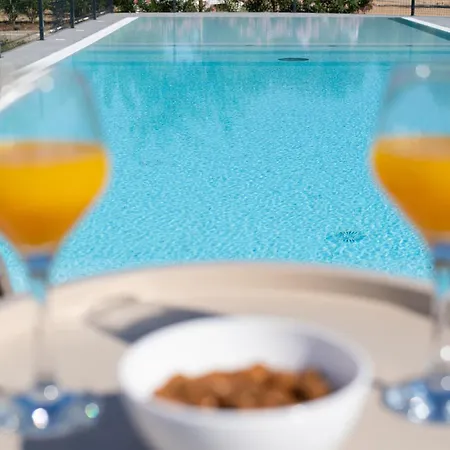 Camping Nevia - Mobile Homes With Heated Private Pool *