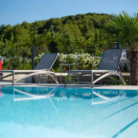Camping Nevia - Mobile Homes With Heated Private Pool