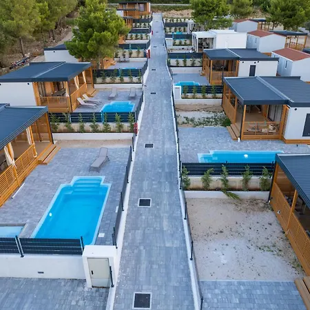 Nevia - Mobile Homes With Heated Private Pool * Neviđane