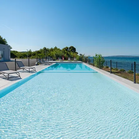 Nevia - Mobile Homes With Heated Private Pool * Neviđane