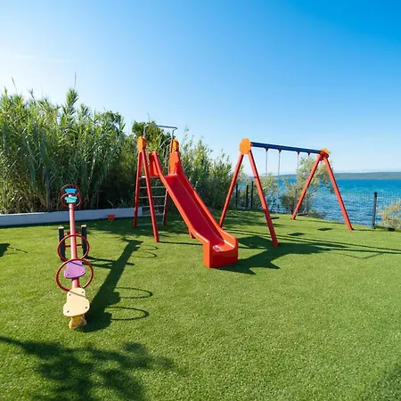 Nevia - Mobile Homes With Heated Private Pool * Neviđane