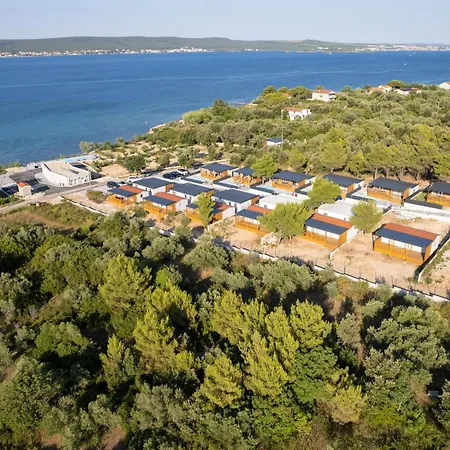 Nevia - Mobile Homes With Heated Private Pool Camping *